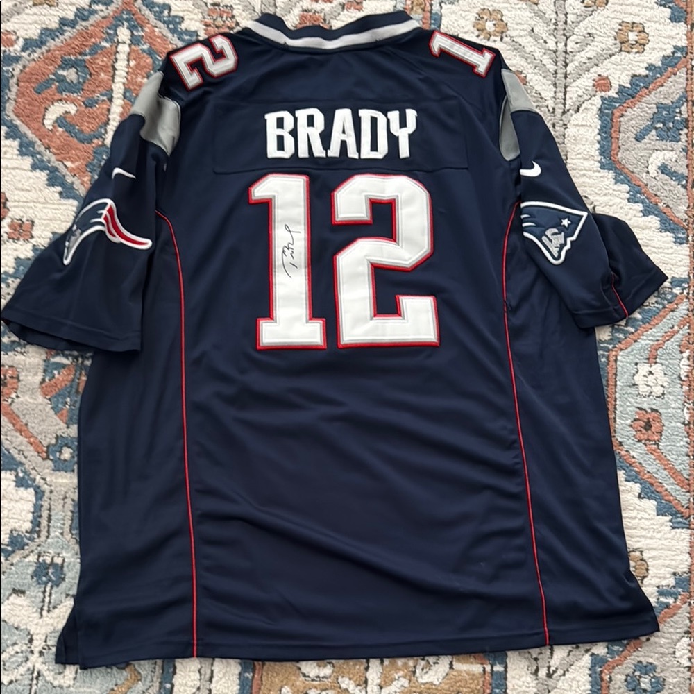 Autographed Tom Brady Nike # 12 New England Patriots Football Jersey - Picture 2 of 7